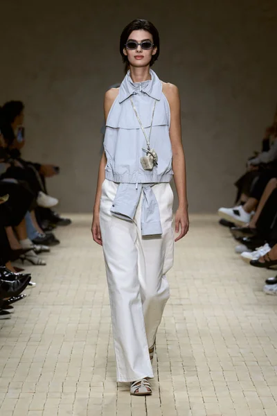 Look 42